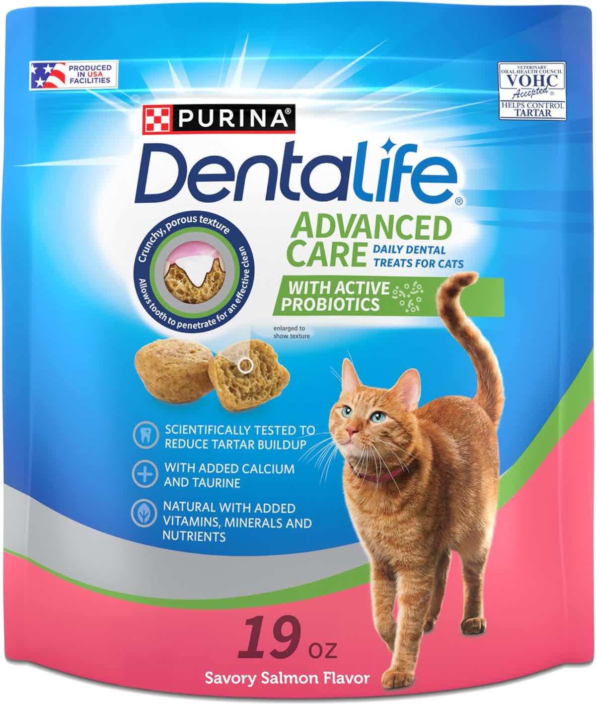 Purina DentaLife cat dental treats in chicken flavor with crunchy texture for tartar control